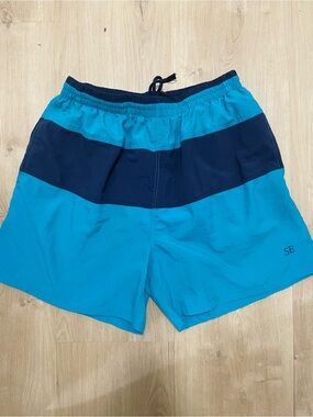 * VINTAGE* 1990’s sports essentials swim trunks